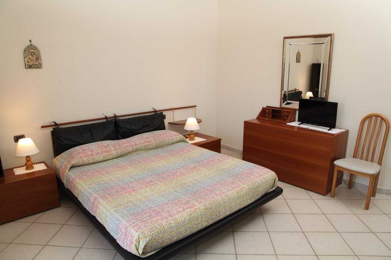 Bed and Breakfast La Collina Capo dʼOrlando Exterior foto